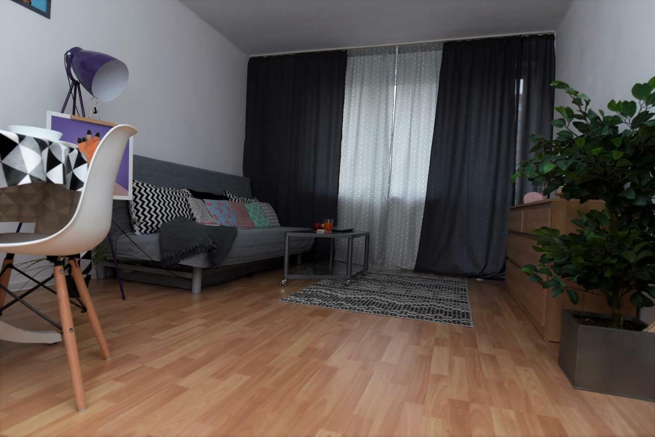 Hello Warsaw! Calm Artistic City Center Apartament